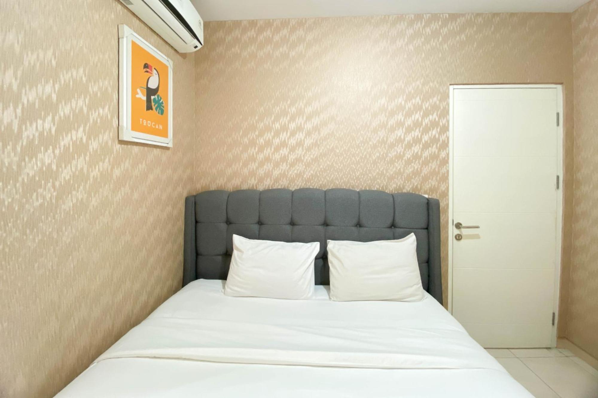 Comfort And Elegant 4br Combined At Springlake Summarecon By Travelio Apartemen *