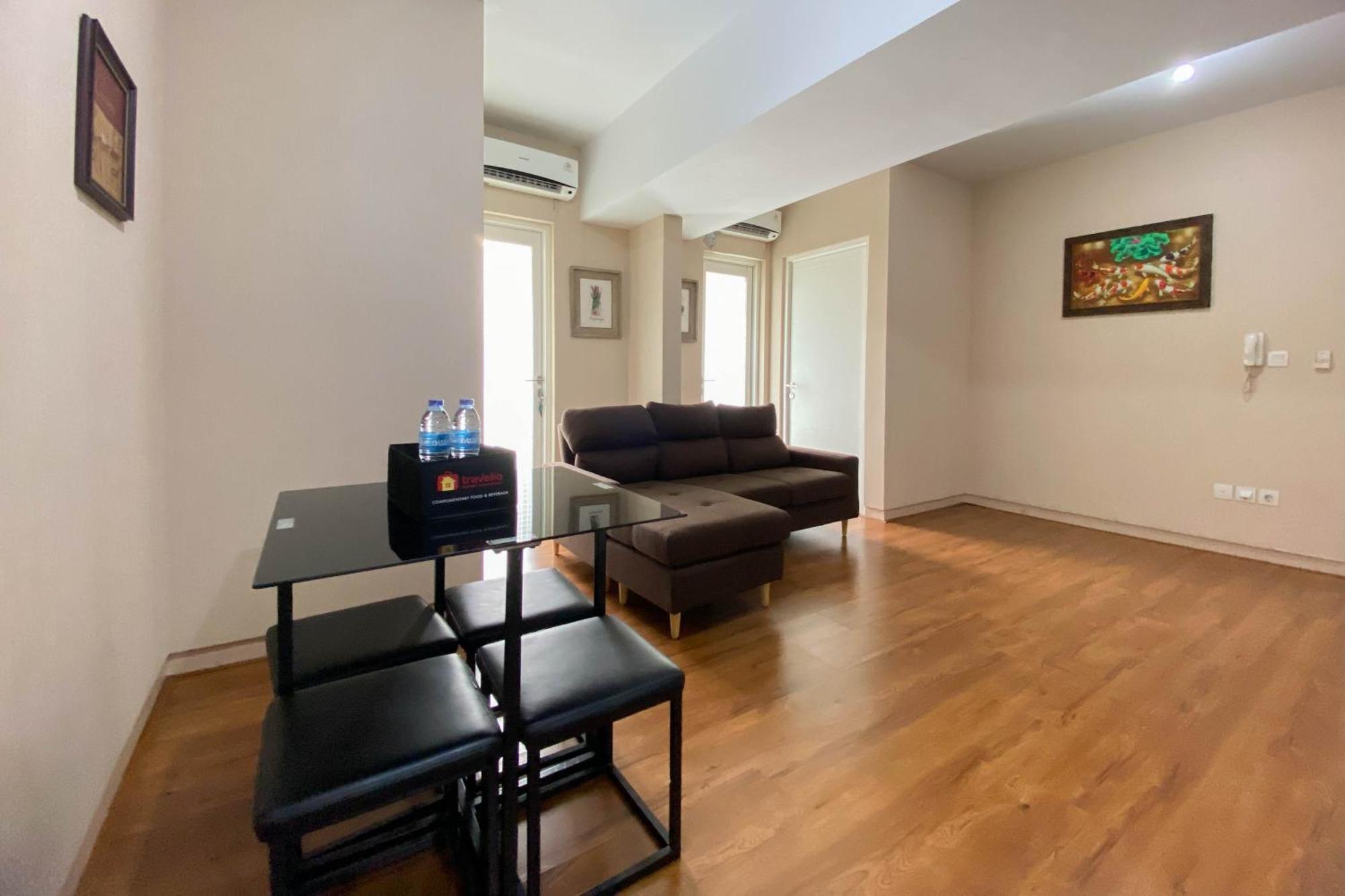 Comfort And Elegant 4br Combined At Springlake Summarecon By Travelio Apartemen Bekasi